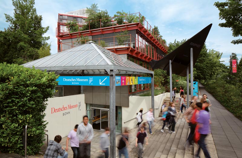 © Deutsches Museum Bonn Infostand vom Deutschen Museum Bonn