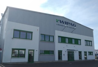 Gebäude mit WIPAG-Logo