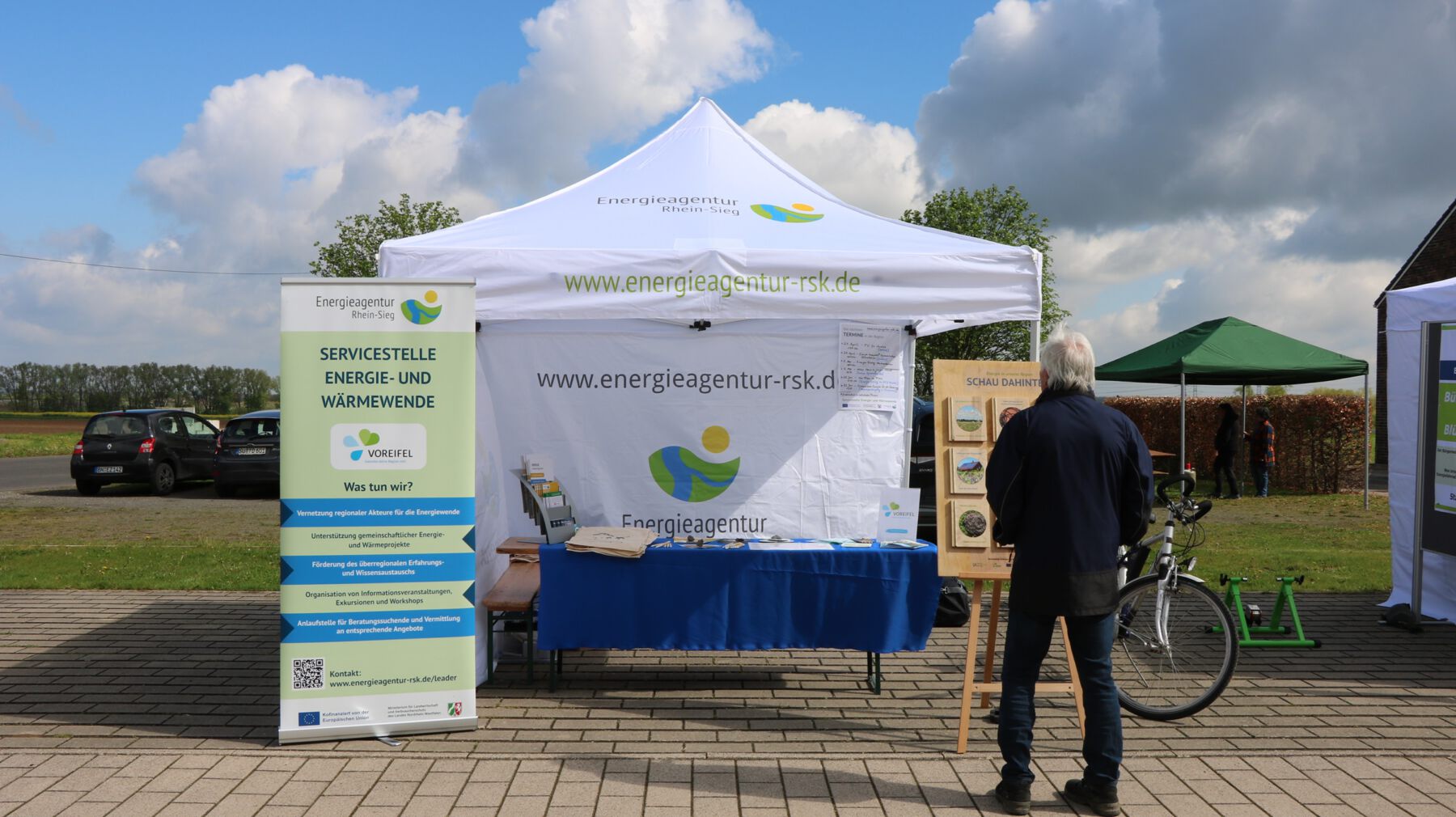Informationsstand der Energieagentur Rhein-Sieg mit Pavillon