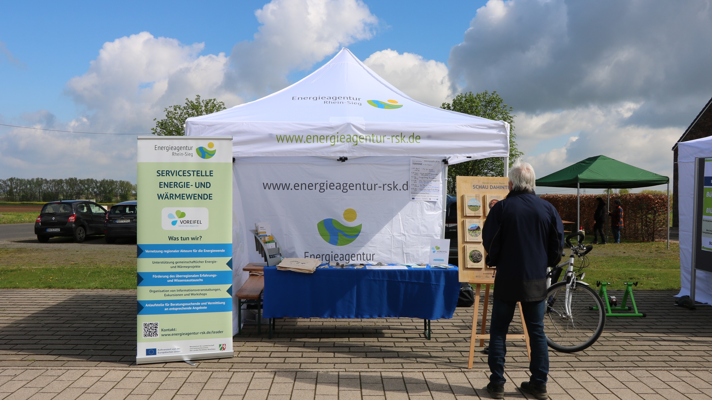 Informationsstand der Energieagentur Rhein-Sieg mit Pavillon