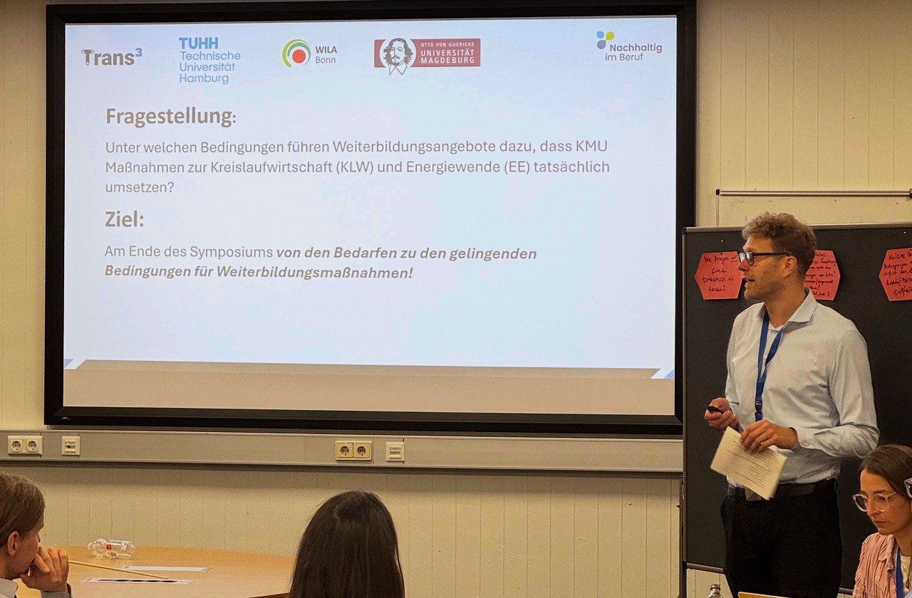 Pr&auml;sentation eines Vortrags mit Redner